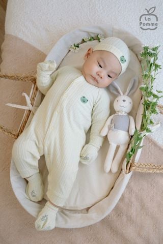  Body dài tay La Pomme vui đùa cùng gấu nhỏ 