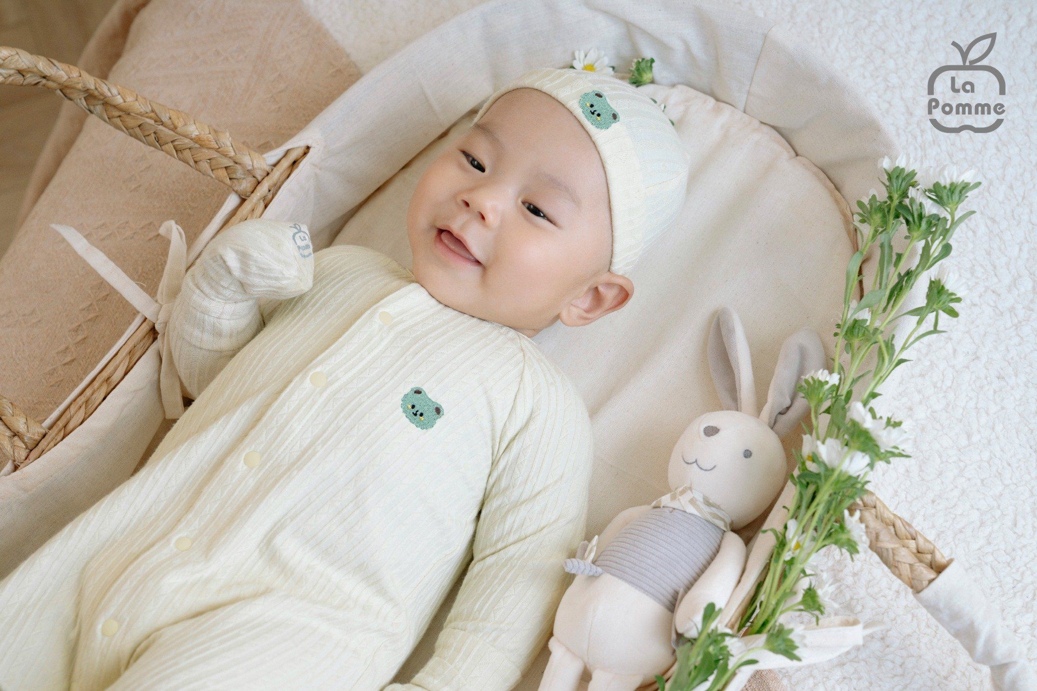  Body dài tay La Pomme vui đùa cùng gấu nhỏ 