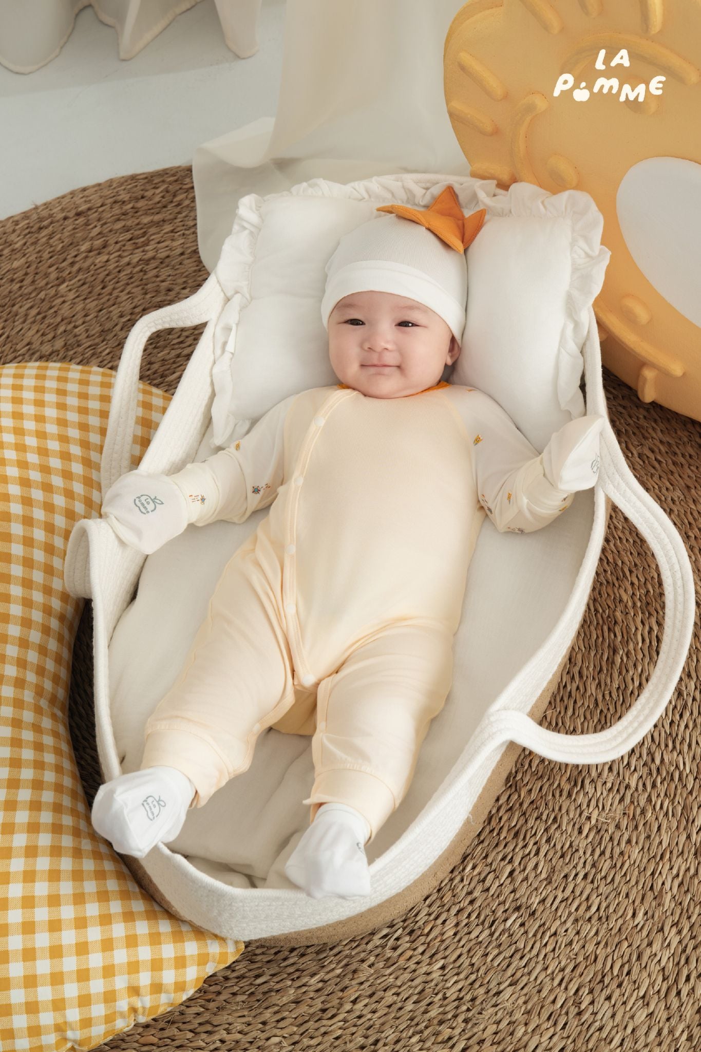  Body dài tay La Pomme vui rước đèn ông sao 