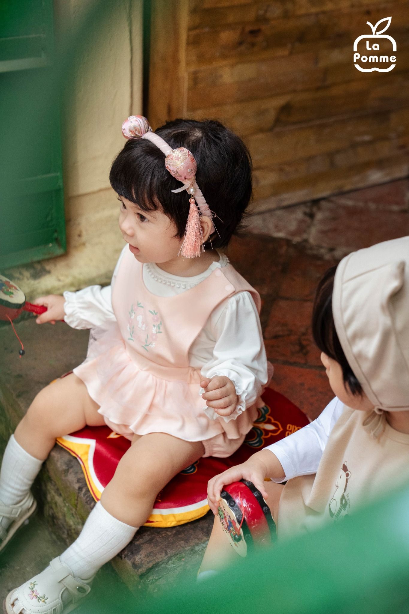  Set yếm và áo La Pomme đùa vui cùng bé 