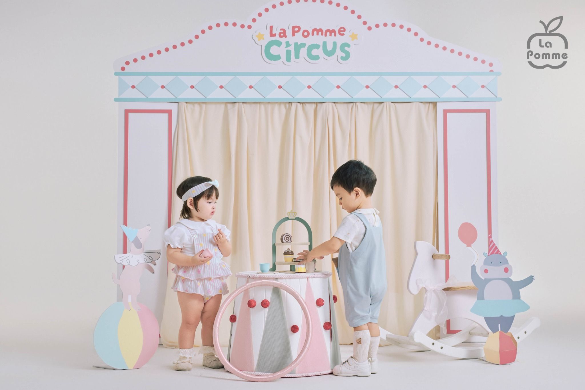  Set yếm và áo La Pomme ngày hội bóng bay 