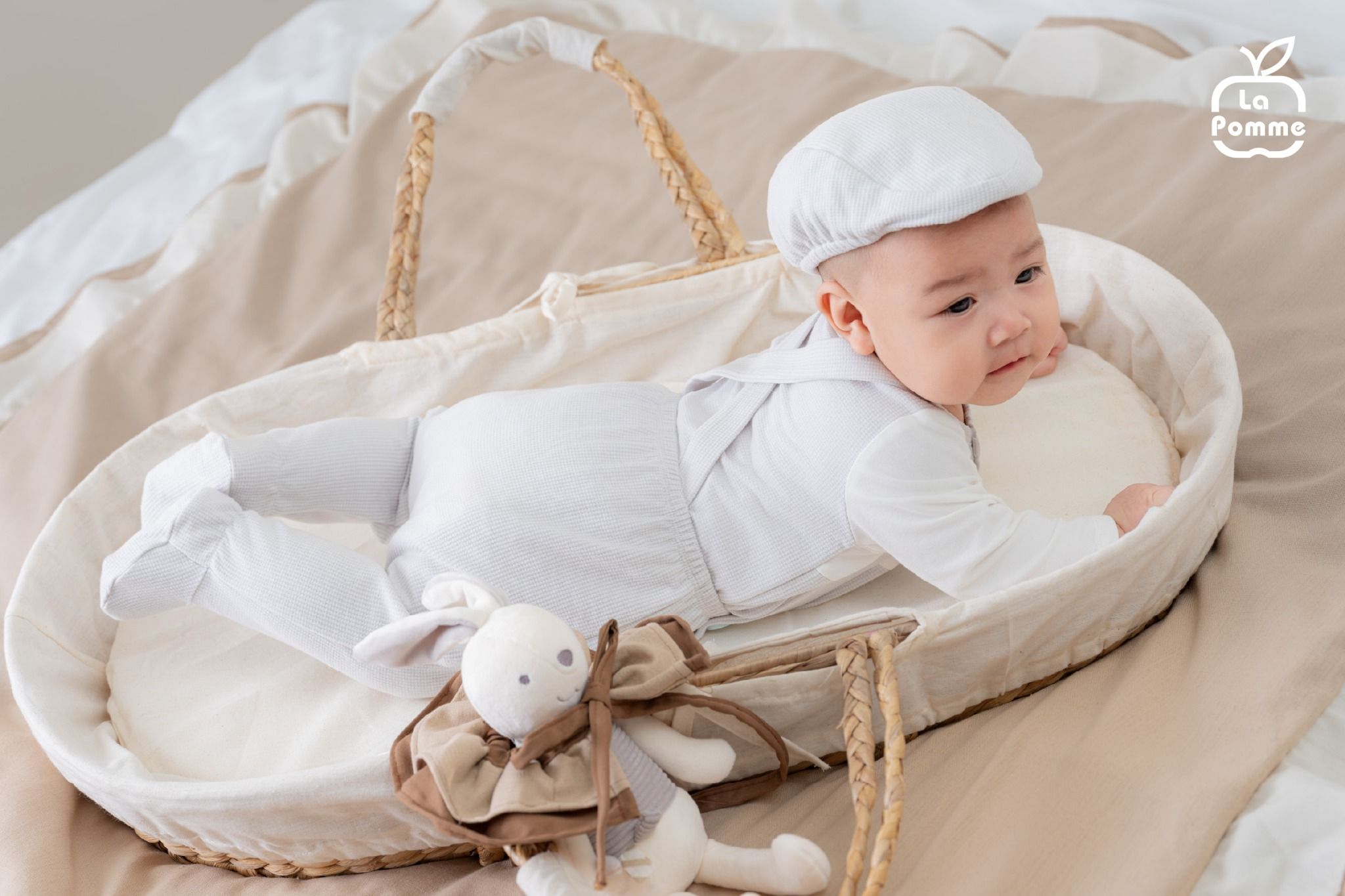  Set yếm và áo La Pomme bé vui khám phá 