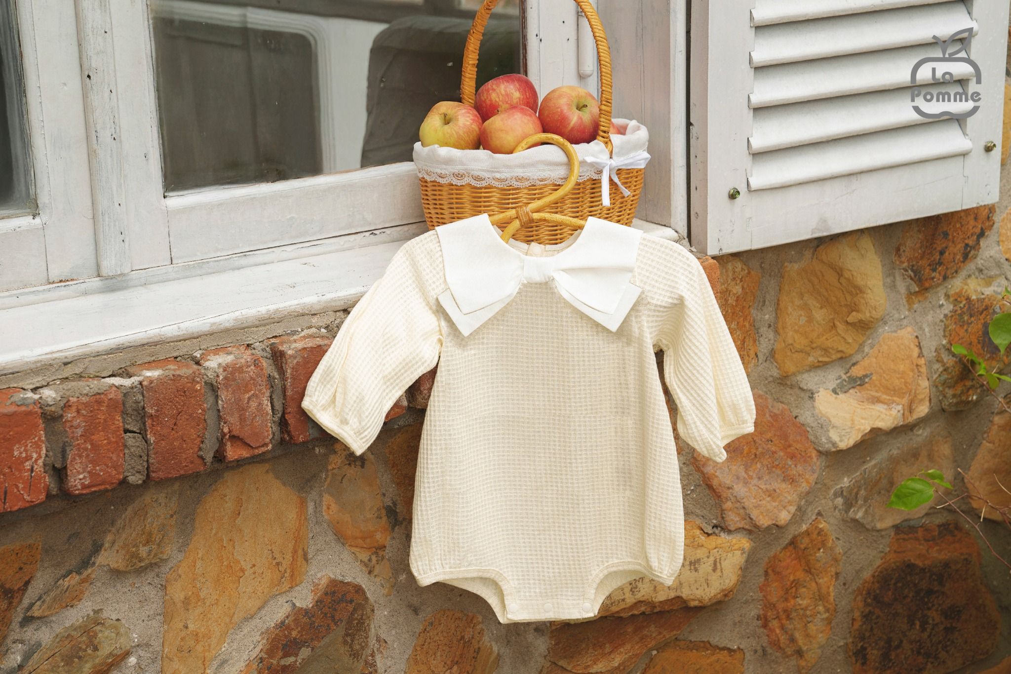  Set body chip dài tay kèm quần La Pomme cổ áo cách điệu 