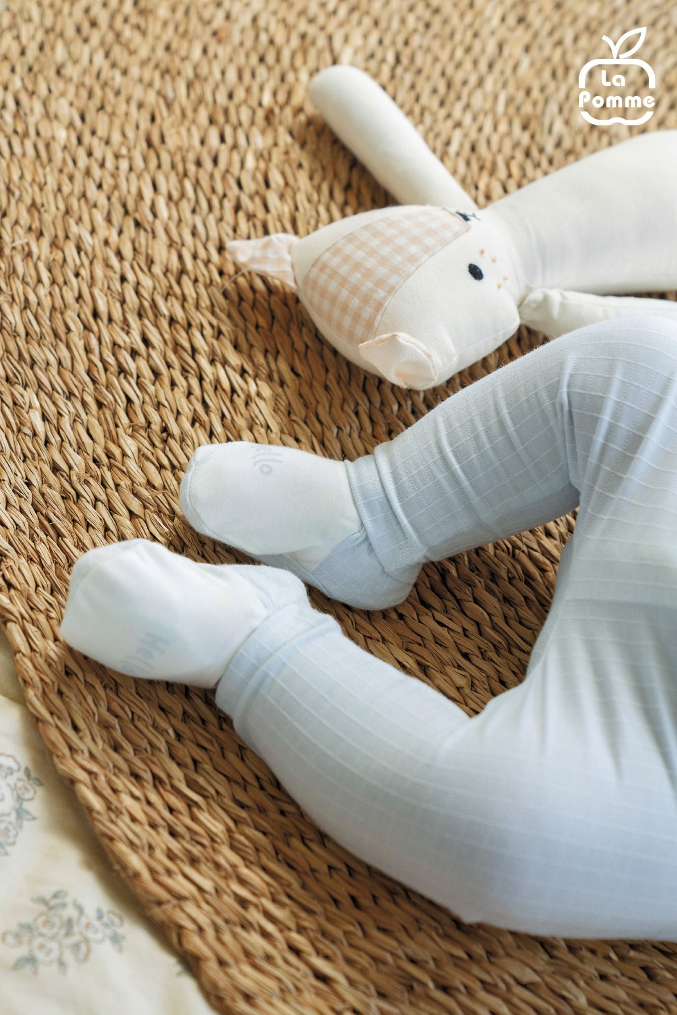  Set body chip dài tay kèm quần La Pomme phối cổ thanh lịch 