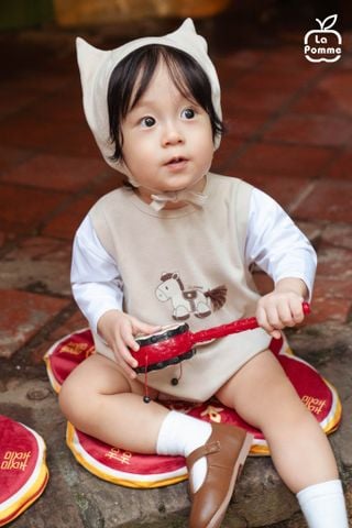  Body thời trang kèm mũ La Pomme ngựa gỗ tinh nghịch 
