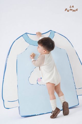  Body dáng thời trang La Pomme trò chuyện cùng cún con 