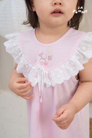  Đầm cộc tay La Pomme phối ren thỏ ngọc chơi trăng 