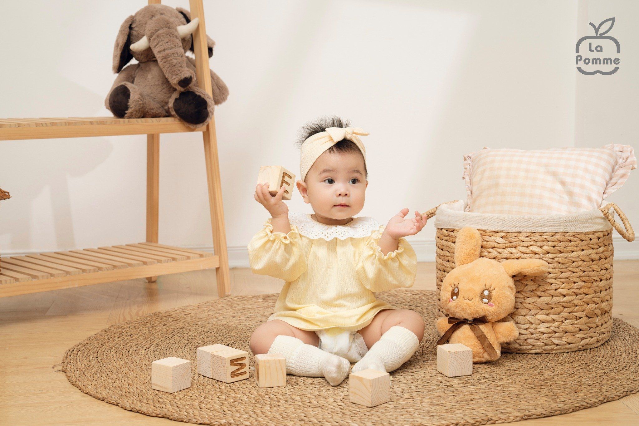  Đầm dài tay La Pomme tiểu thư bé nhỏ 