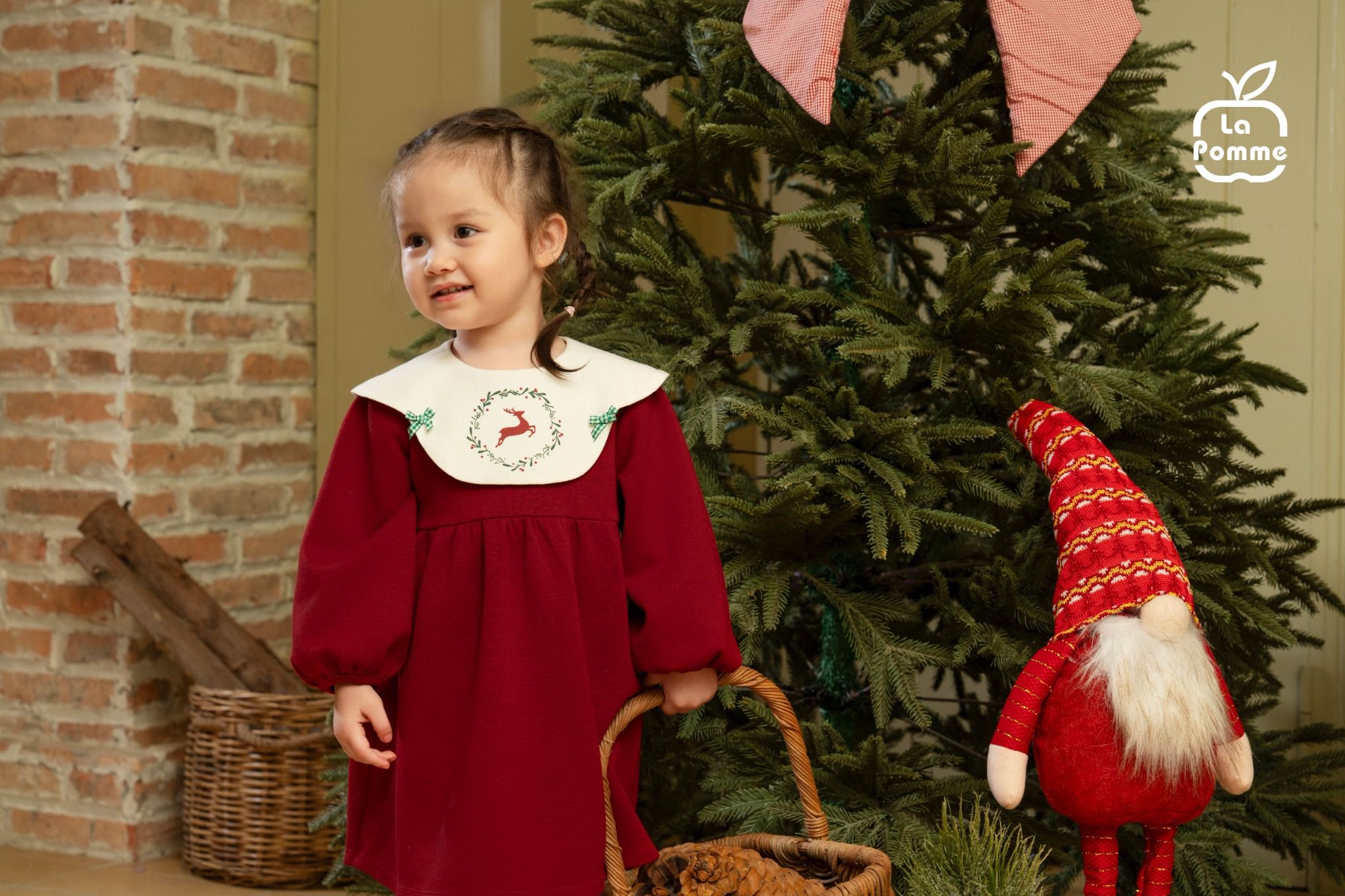  Đầm dài tay La Pomme lễ hội diệu kì 