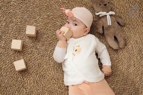  Áo gile La Pomme cúc lệch mùa ấm ghé thăm 