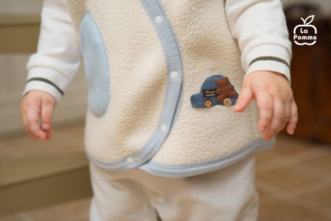  Áo gile La Pomme viền màu happy pola bear 