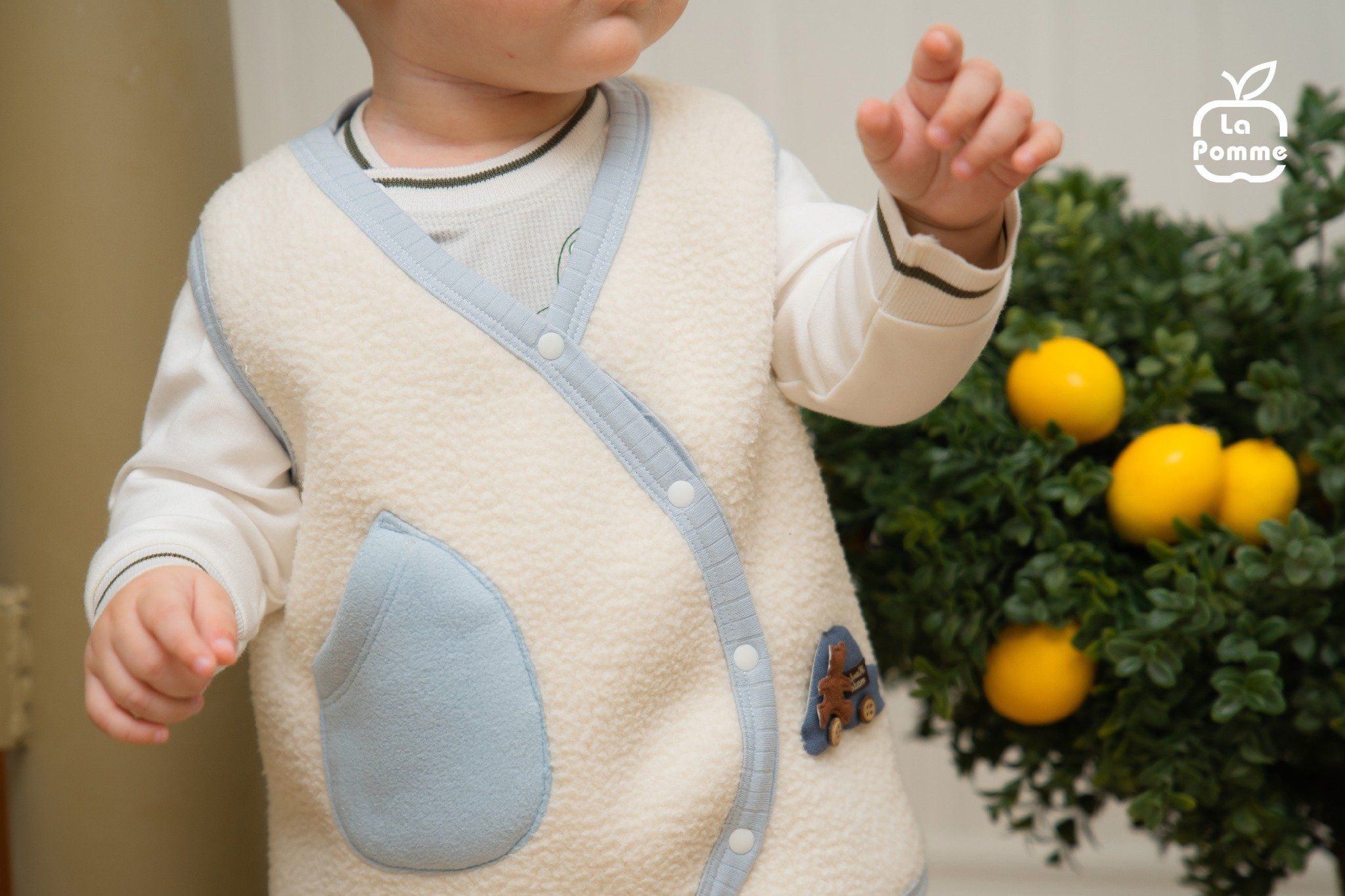  Áo gile La Pomme viền màu happy pola bear 