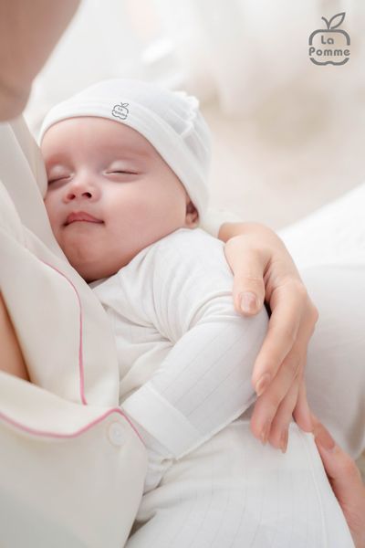  Mũ sơ sinh La Pomme đường may lật êm ái 
