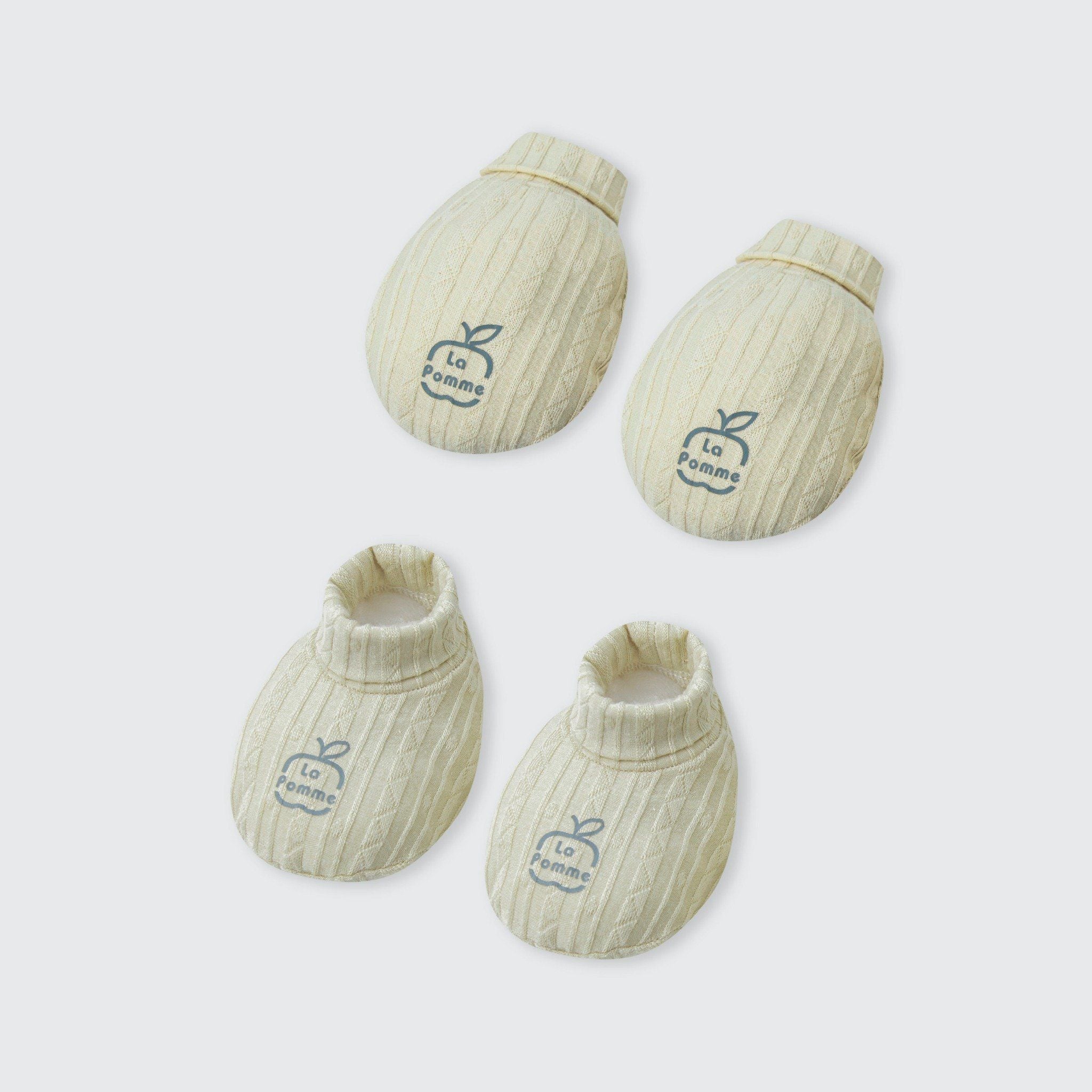  Set bao tay bao chân La Pomme vui đùa cùng gấu nhỏ 