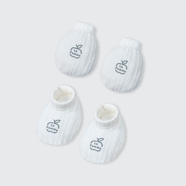  Set bao tay bao chân La Pomme vui đùa cùng gấu nhỏ 