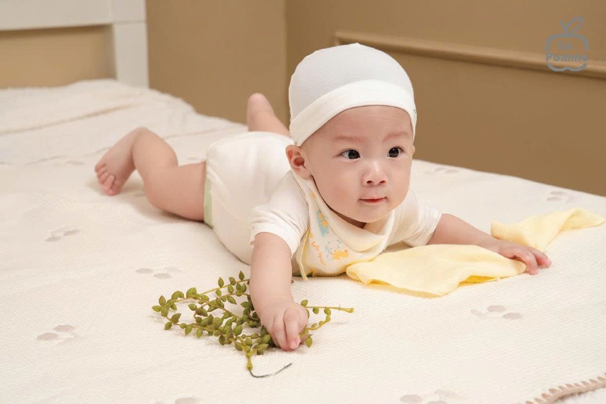  K001 Set 5 Khăn sữa sợi tre lụa La Pomme phối màu (30x30cm) - Yêu con trọn 4 mùa 