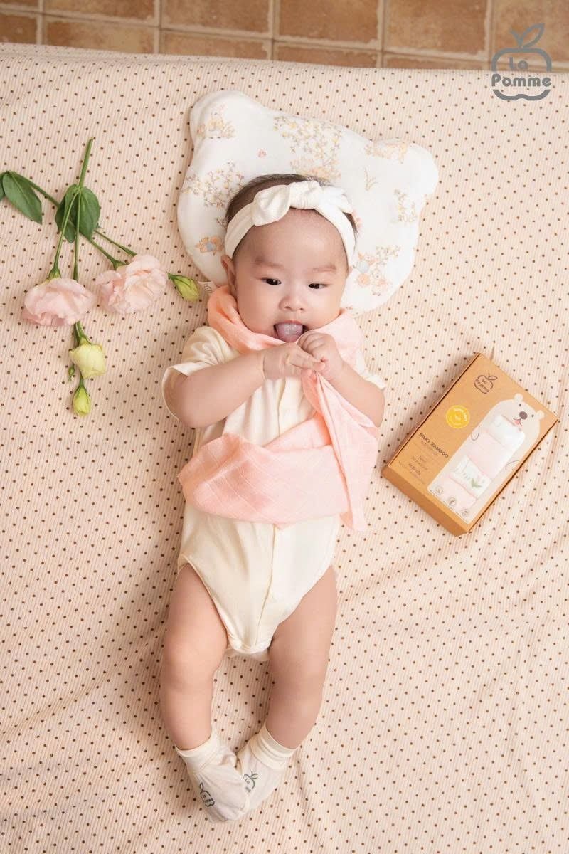  K001 Set 5 Khăn sữa sợi tre lụa La Pomme phối màu (30x30cm) - Yêu con trọn 4 mùa 