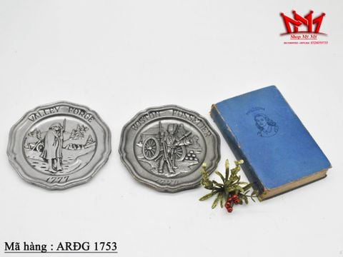  CẶP ĐĨA THIẾC LƯU NIỆM LỊCH SỬ HOA KỲ (1973) 
