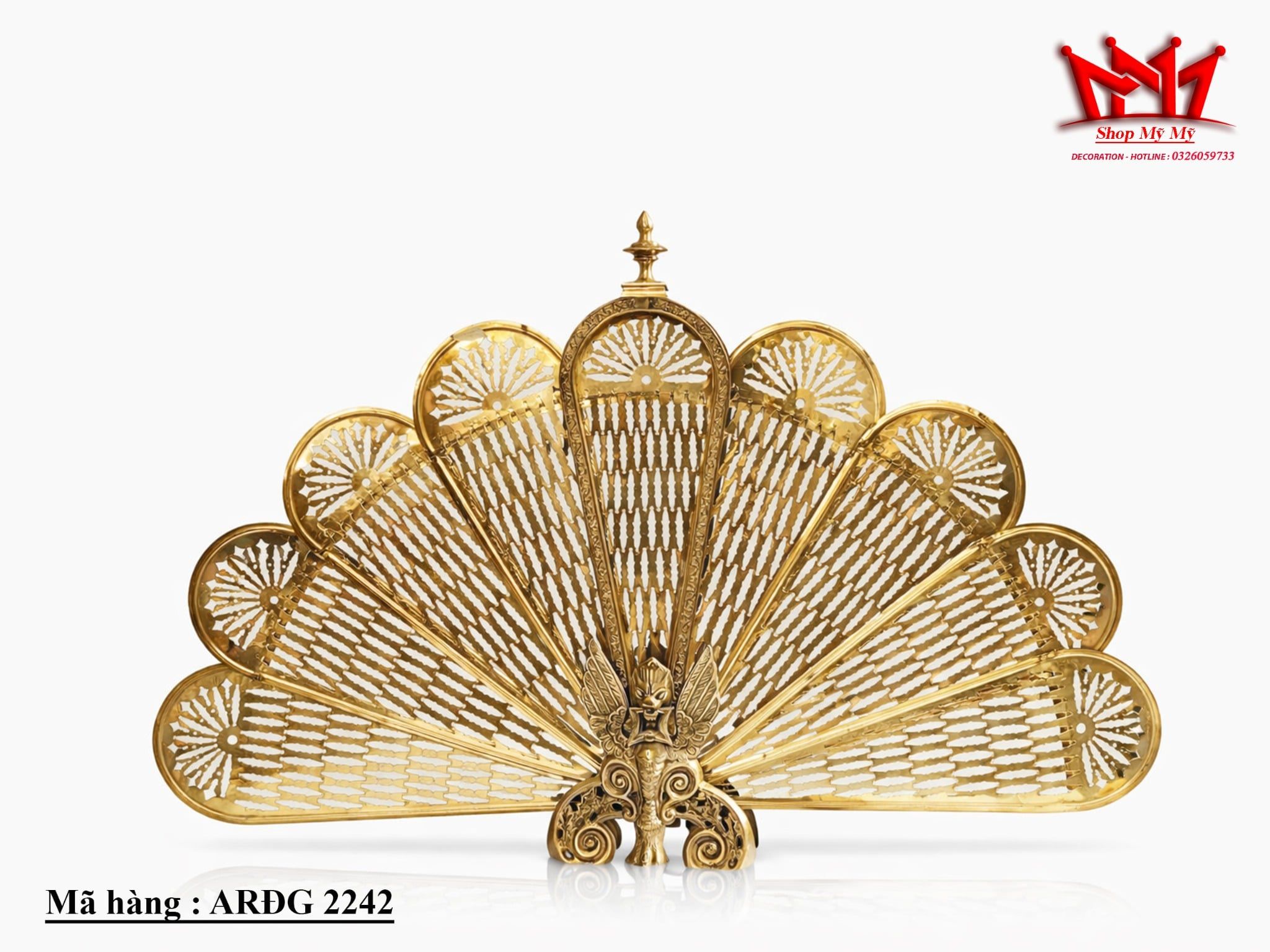 Chắn lò sưởi - hình đuôi chim công bằng đồng – Biểu tượng của sự thịnh vượng và sang trọng.