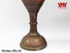 Bình đồng được làm thủ công bằng đồng thau Ấn Độ với chi tiết sơn màu và khắc tay