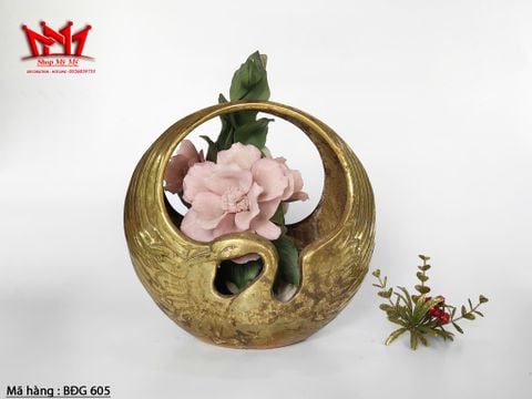  Giỏ trồng cây hình thiên nga cổ điển tuyệt đẹp. Được làm bằng đồng thau nguyên khối, nặng 1,2 kg. 