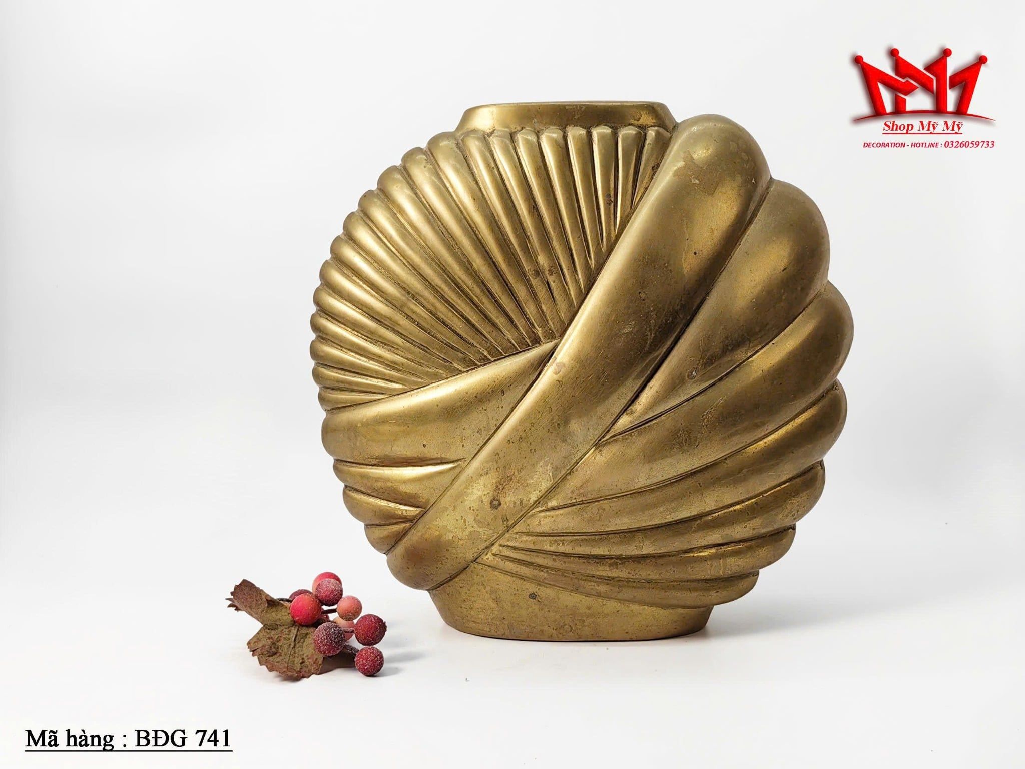 Bình đồng nghệ thuật xoắn vỏ sò (BDG 741)