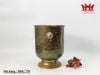 Bình đựng đá ngâm chai rượu được làm bằng đồng.