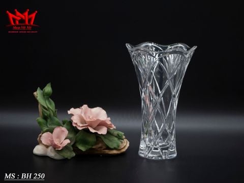  Chiếc bình hoa pha lê  (BH 250) 