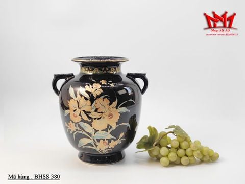  Chiếc bình sứ Nhật Bản màu đen với họa tiết hoa vàng 