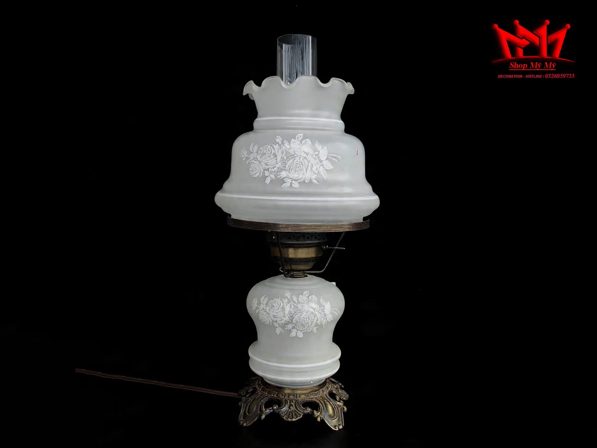 Đèn thủy tinh hoa văn cổ điển – Vẻ đẹp sang trọng vượt thời gian