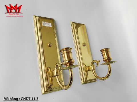  Cặp chân nến Baldwin bằng đồng thau nguyên khối hai ngọn của Mỹ . 