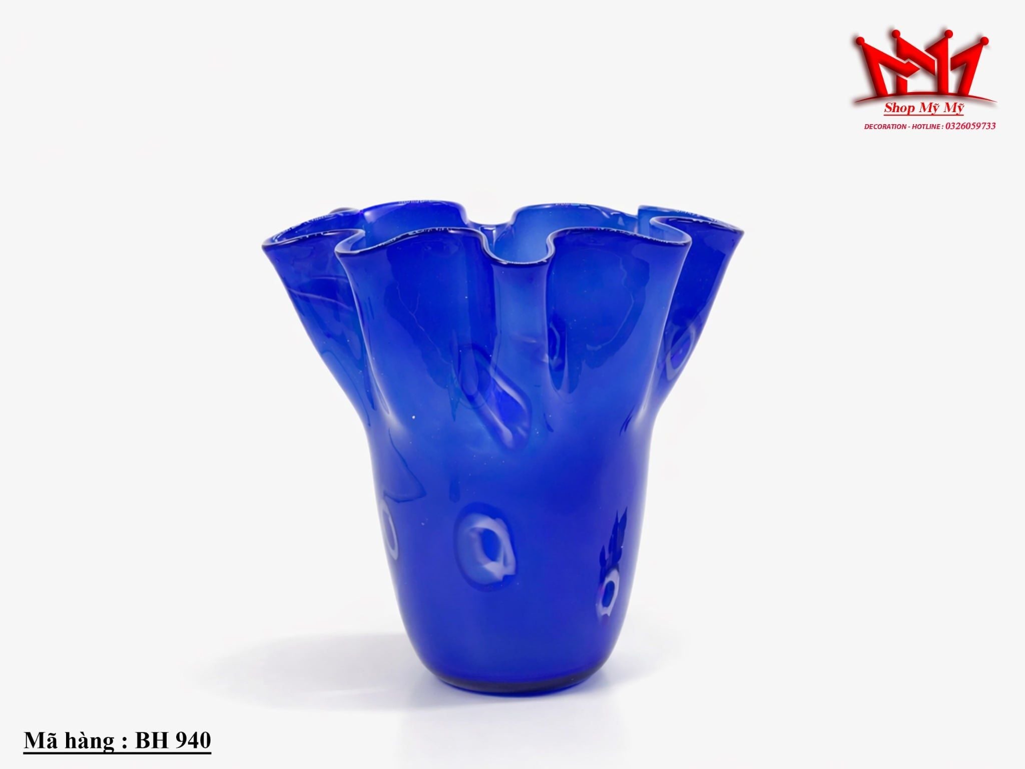 BÌNH THỦY TINH MÀU XANH – NGHỆ THUẬT TỪ ÁNH SÁNG