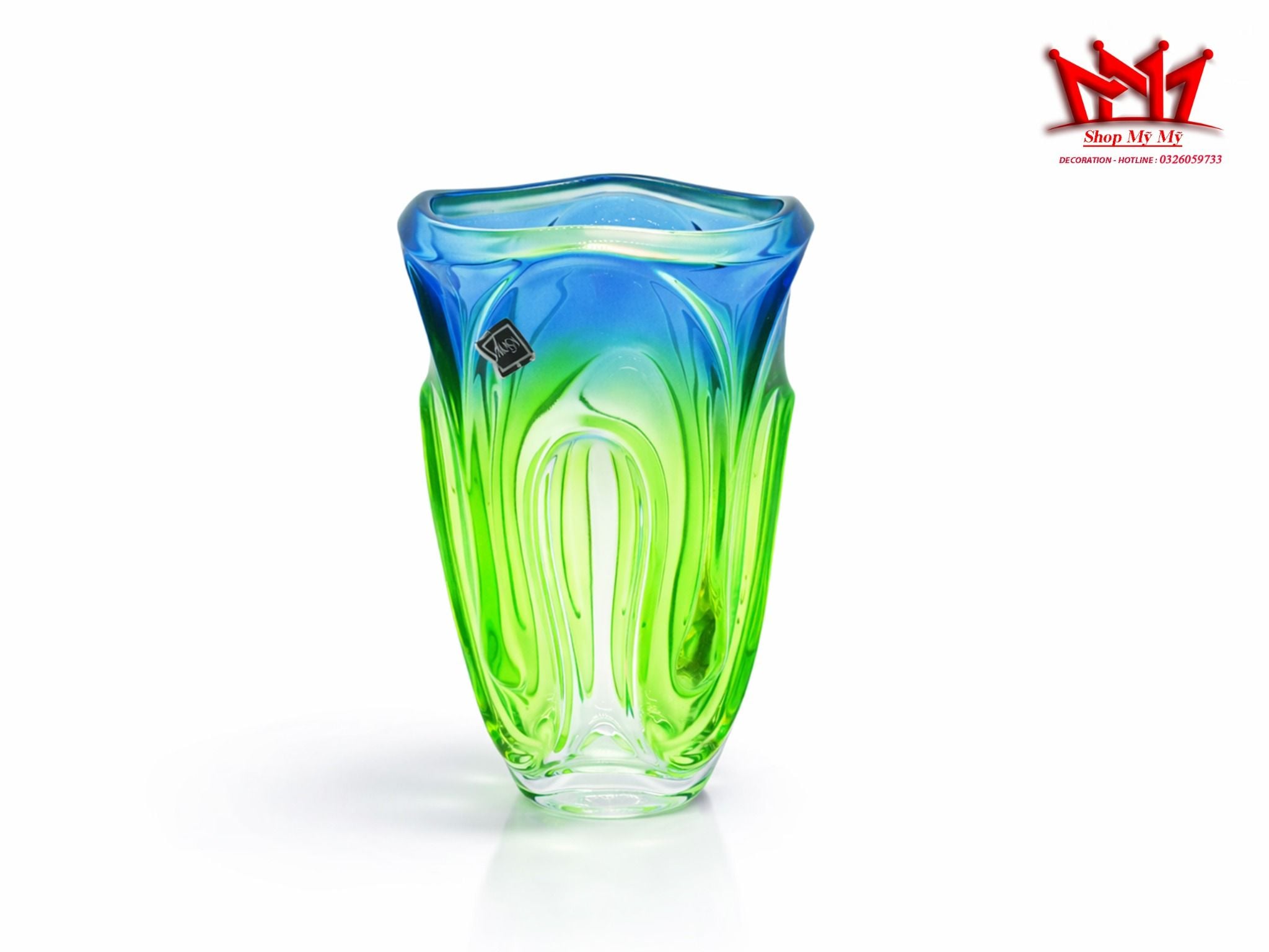 Bình thủy tinh nghệ thuật Mikasa Royal Symphony màu xanh lá.