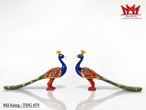  CẶP CHIM CÔNG TRANG TRÍ – BIỂU TƯỢNG CỦA SỰ QUYỀN QUÝ VÀ THỊNH VƯỢNG 