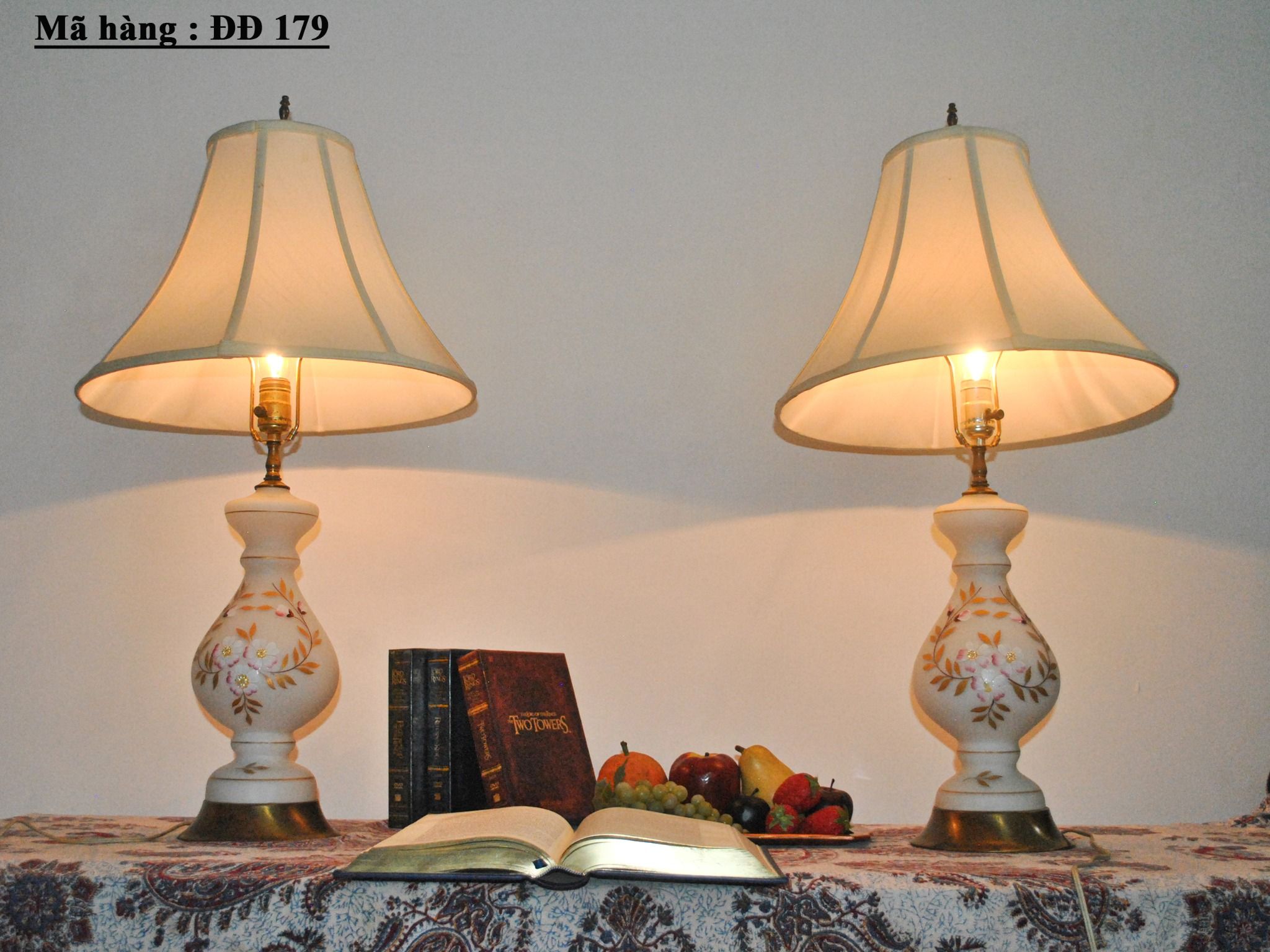 Cặp đèn ngủ thủy tinh chụp vải  (ĐĐ179)