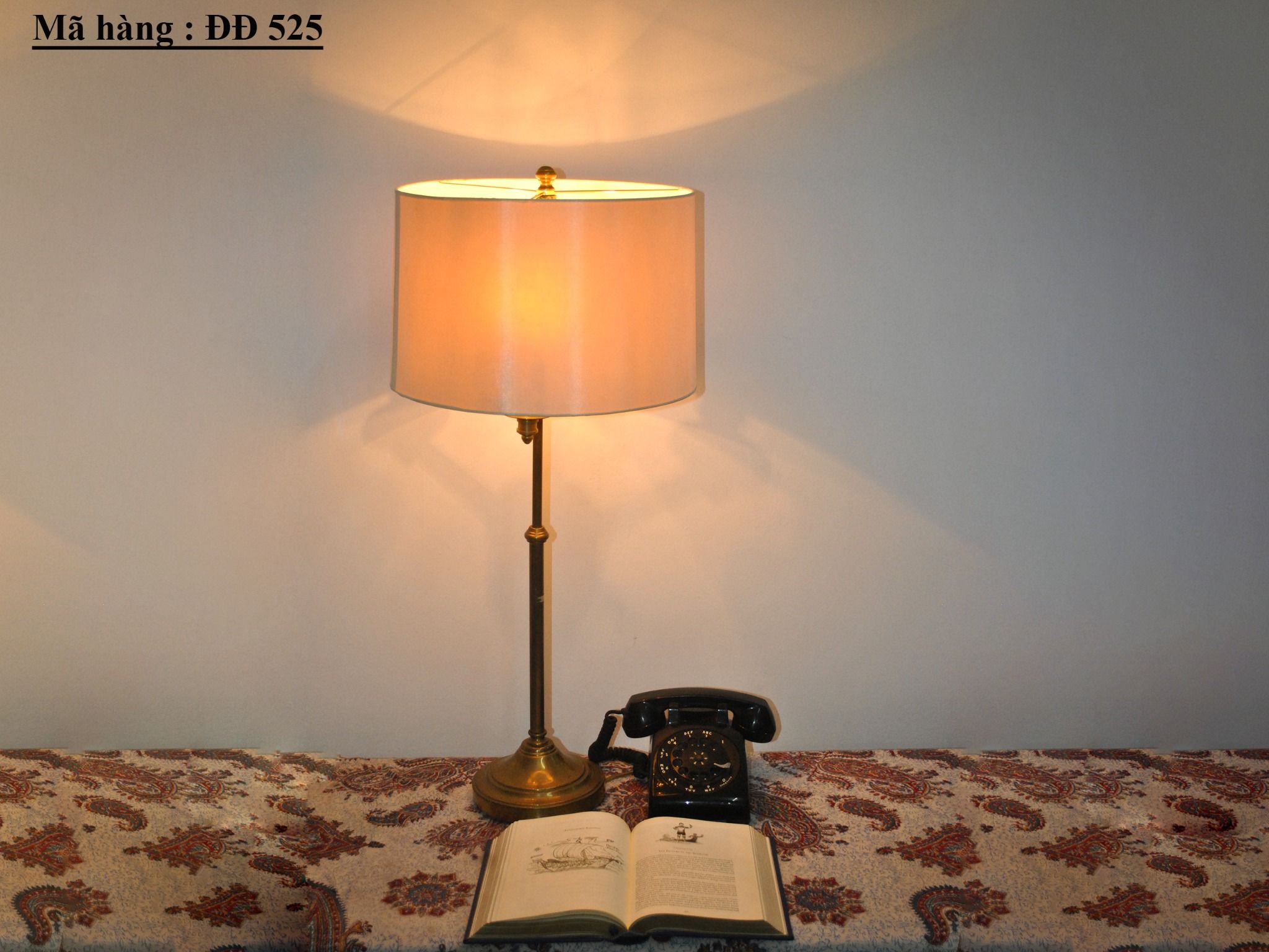 Đèn 4 đoá bằng đồng cổ điển của Mỹ với nhiều chế độ bật tắt