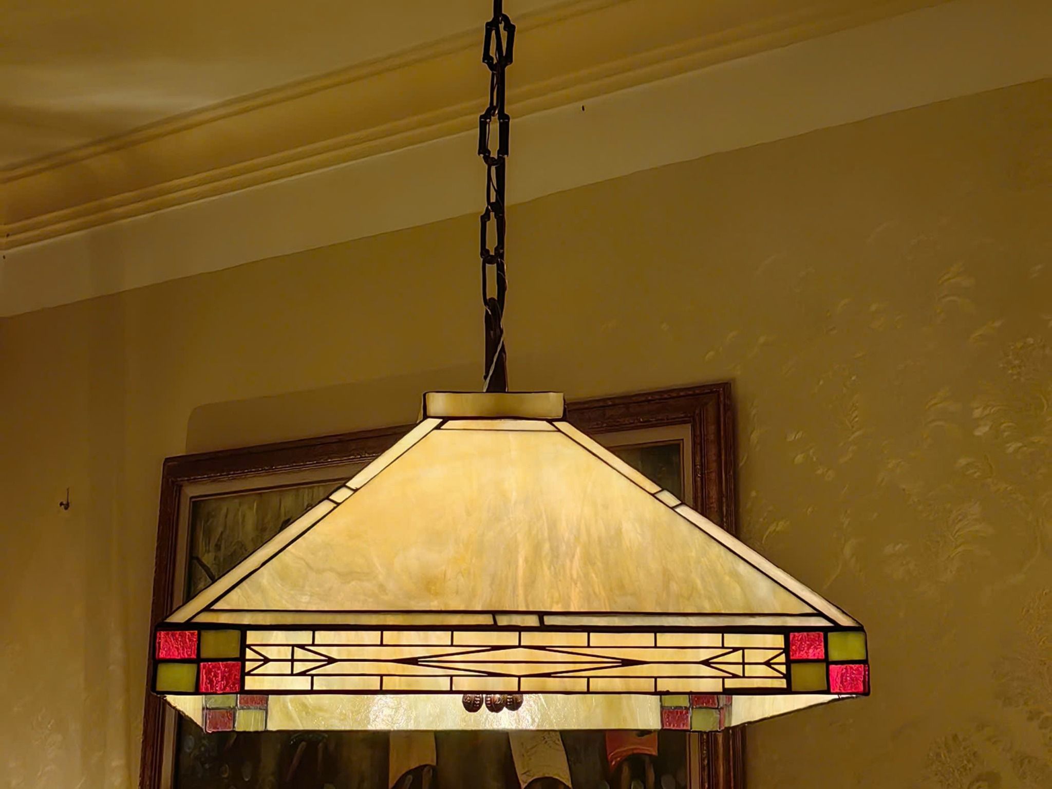 Đèn thả trần tiffany hình vuông cổ điển.