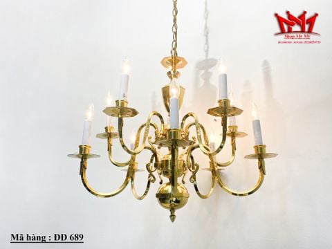  Đèn thả trần 10 nhánh bằng đồng vàng sáng. 