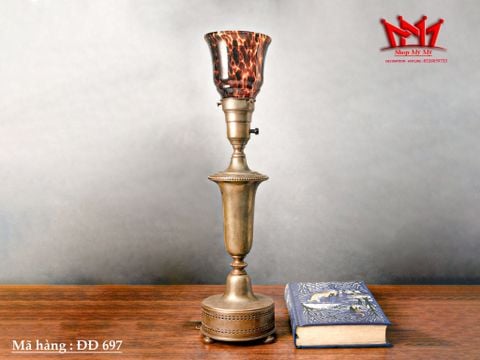  ĐÈN BÀN THÂN ĐỒNG CHAO THỦY TINH 