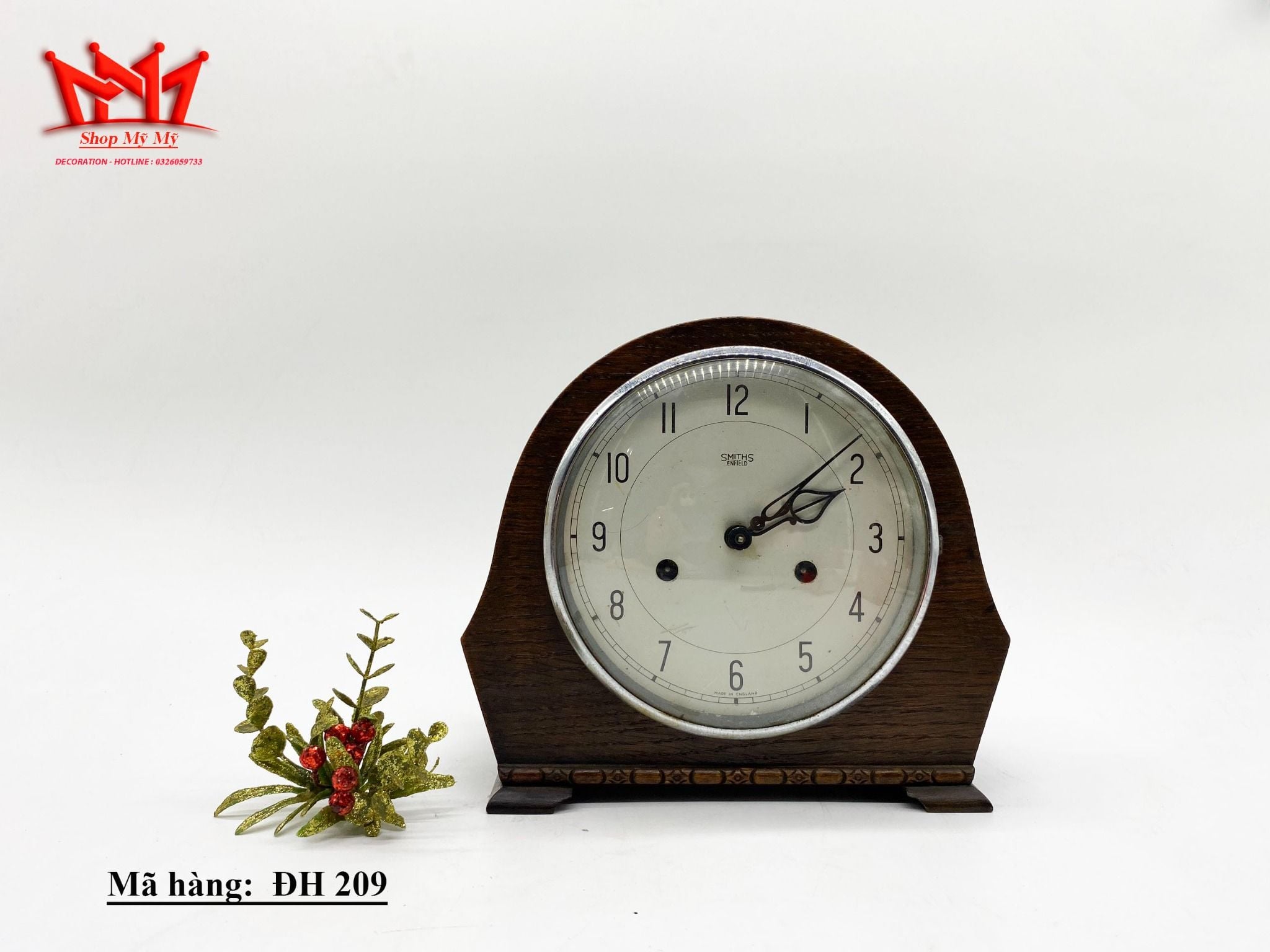 Đồng hồ lên dây 2 lỗ để bàn của Anh.