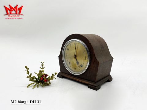  Đồng hồ lên dây 2 lỗ chuông vòng của Anh. 