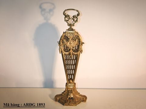  Quạt chắn lò sưởi cổ điển bằng đồng, hàng sưu tầm Châu Âu. 