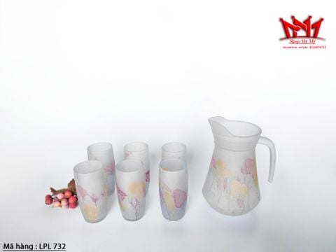  Bộ bình và 6 ly tuyệt đẹp. Mỗi món được làm từ thủy tinh nhám có hoạ tiết độc đáo riêng.Hàng sưu tầm từ Mỹ. 