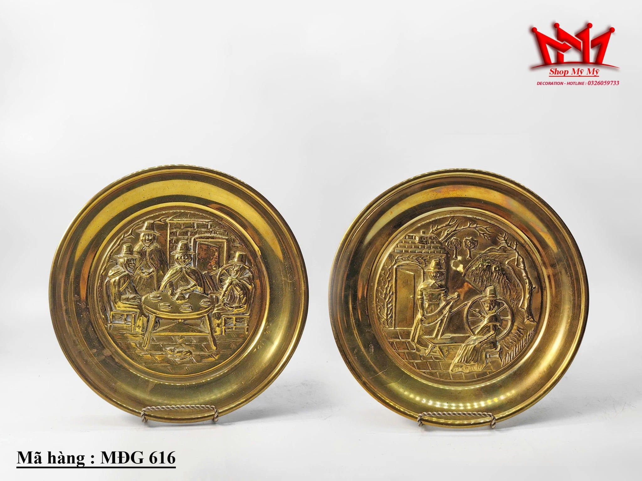Cặp mâm đồng trang trí  treo tường xuất xứ Anh ( ĐK 25cm )
