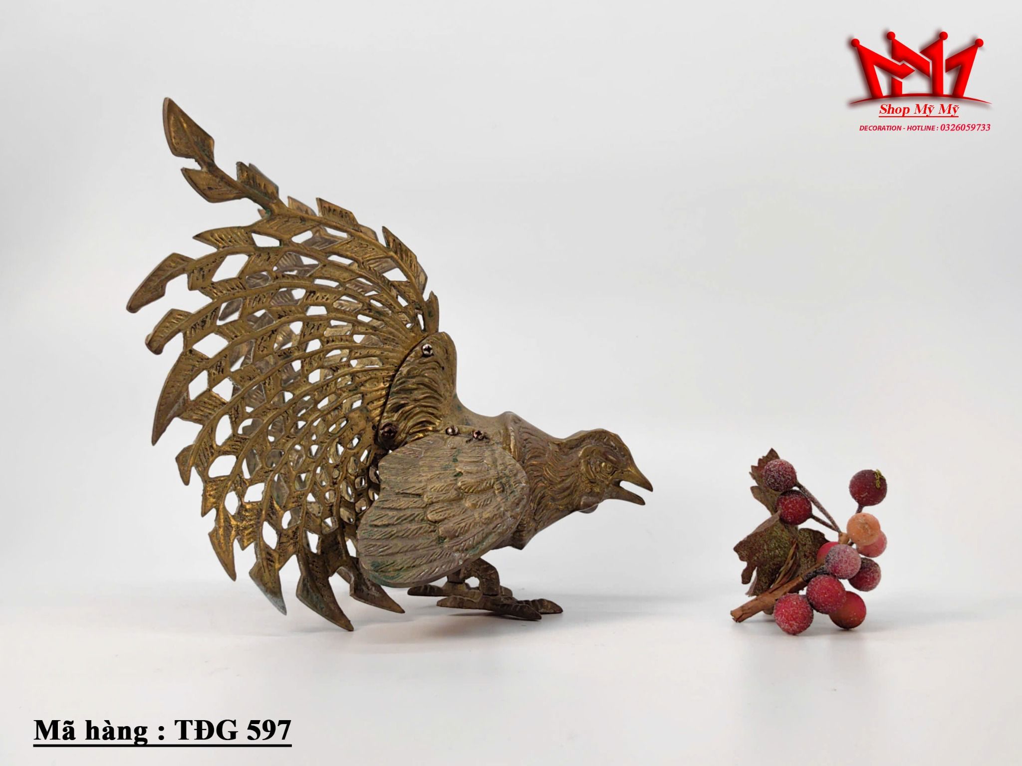 Tượng gà bằng đồng xưa được sưu tầm nhập từ Mỹ