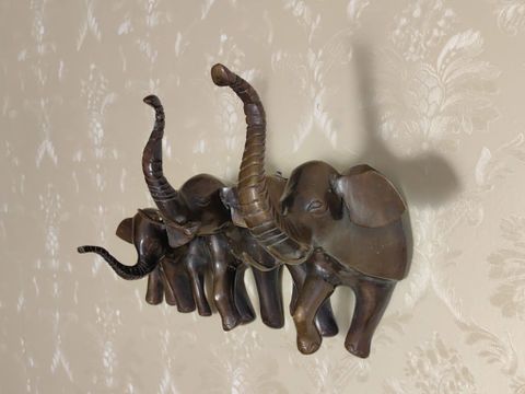  BẢN HÙNG CA NƠI ĐẠI NGÀN – TƯỢNG ĐÀN VOI ĐỒNG ĐÚC TRANG TRÍ GẮN TƯỜNG 