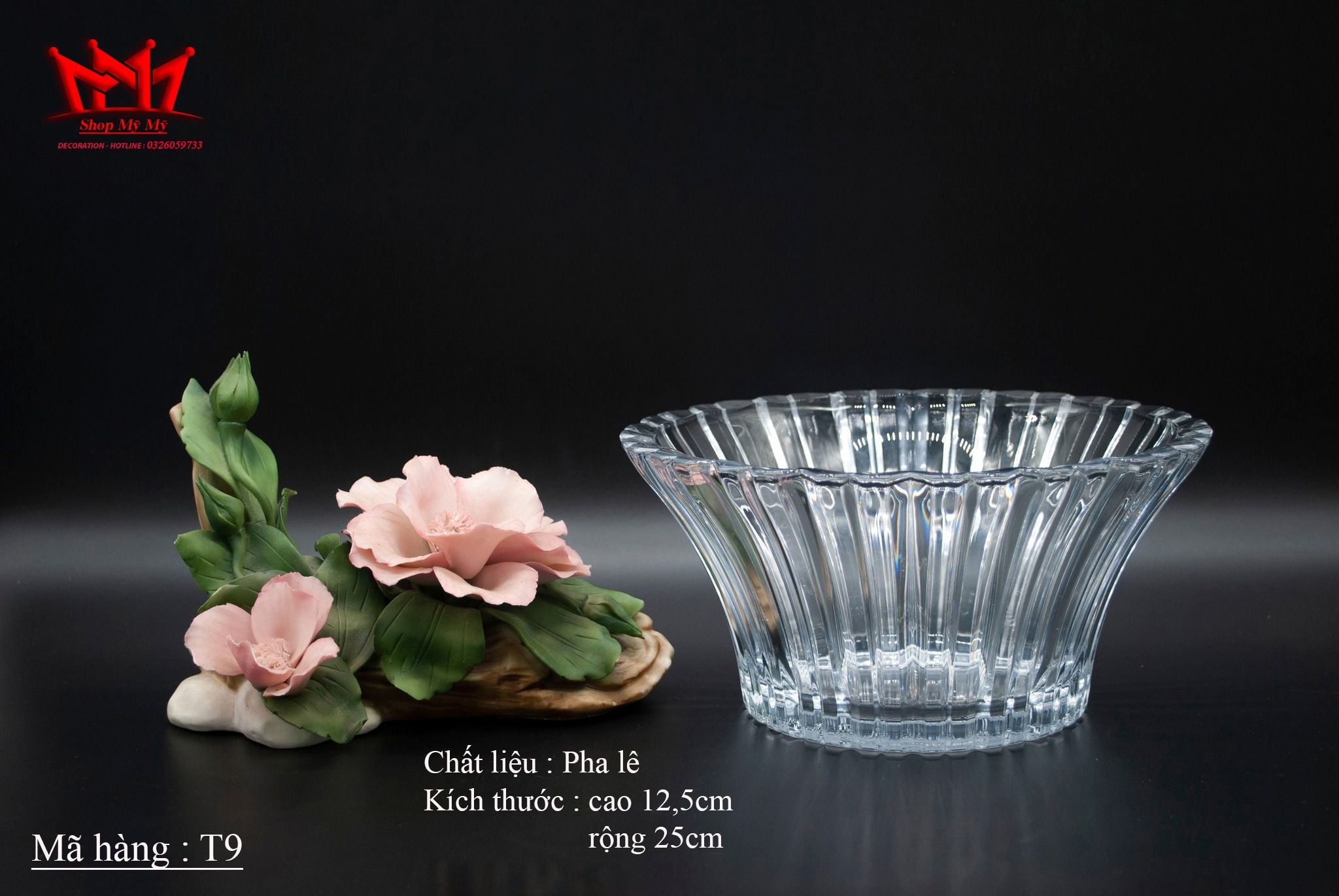 Tô pha lê cổ điển từ thương hiệu Balmore của STUDIO NOVA. Japan