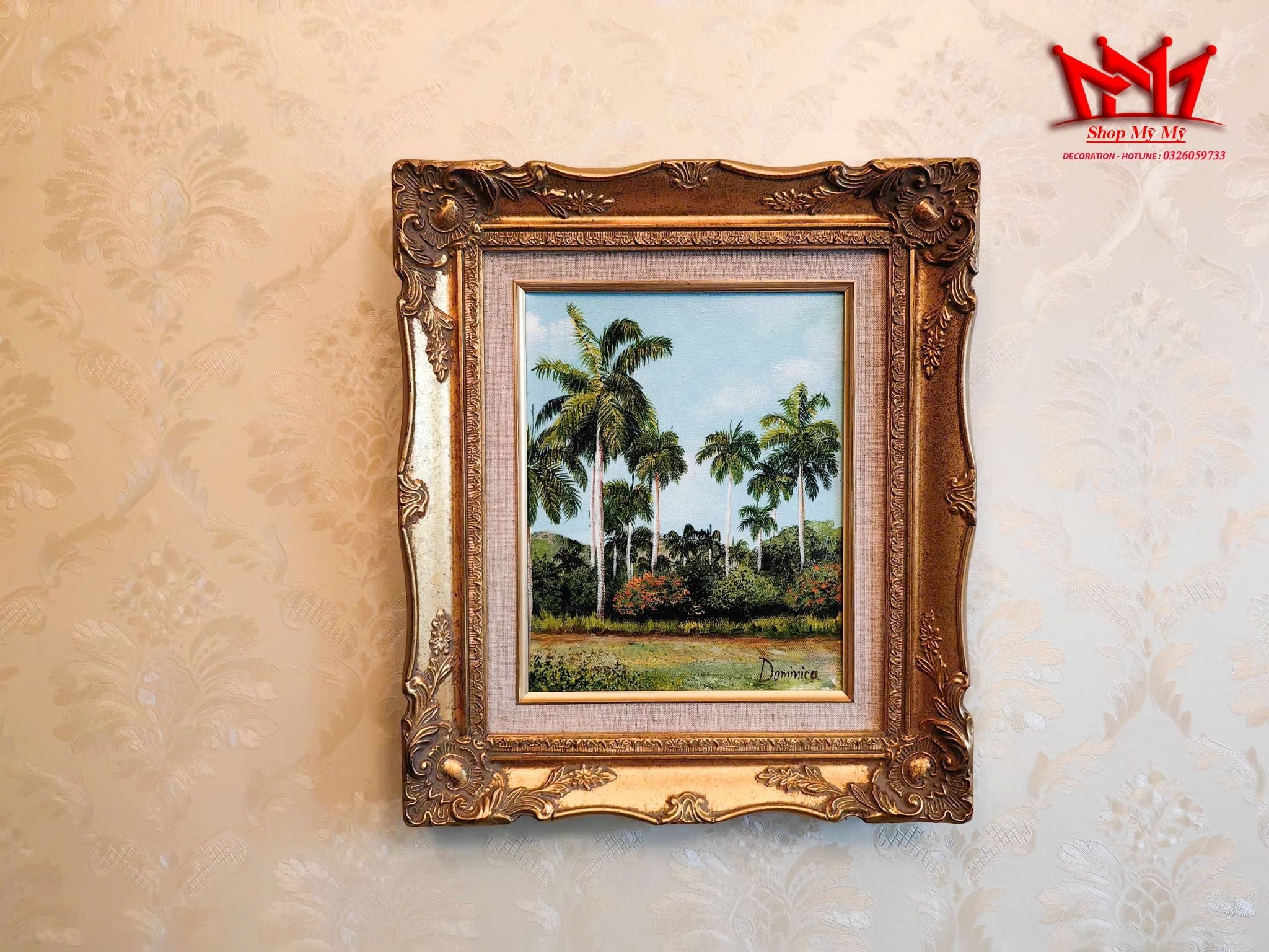 Tranh sơn dầu hình phong cảnh cây dừa, khung được làm bằng gỗ. Có chữ ký.