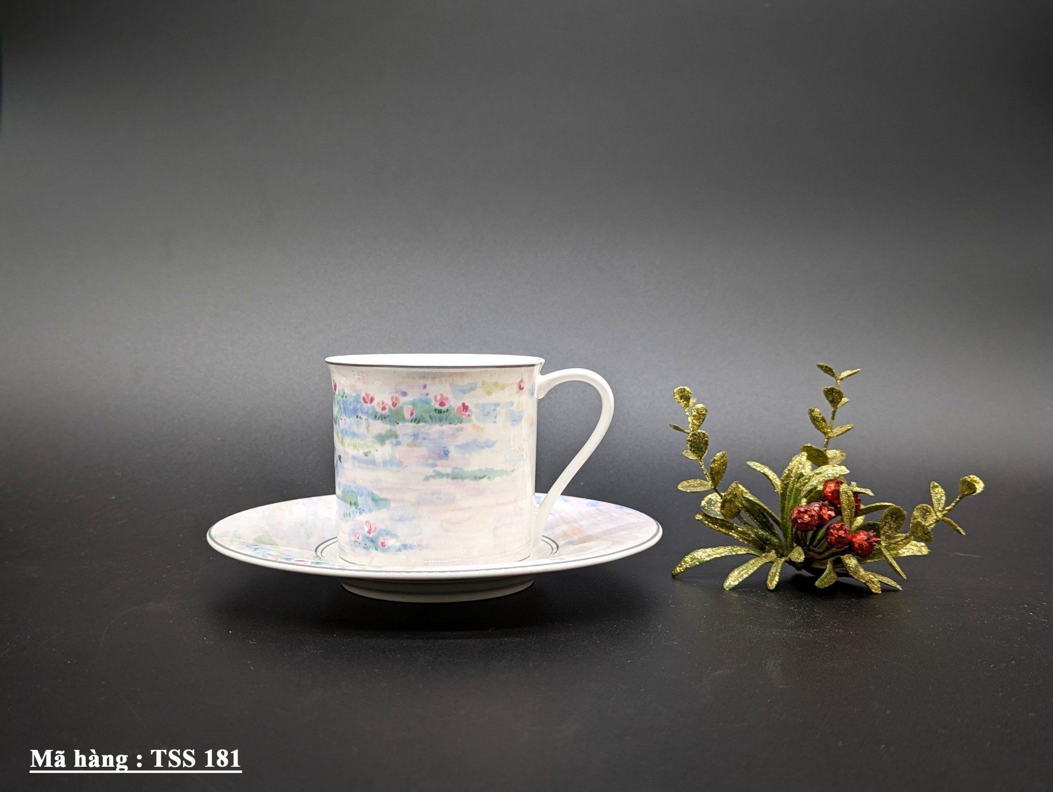 Bộ 8 set uống trà bằng sứ của Nhật từ thương hiệu MIKASA.