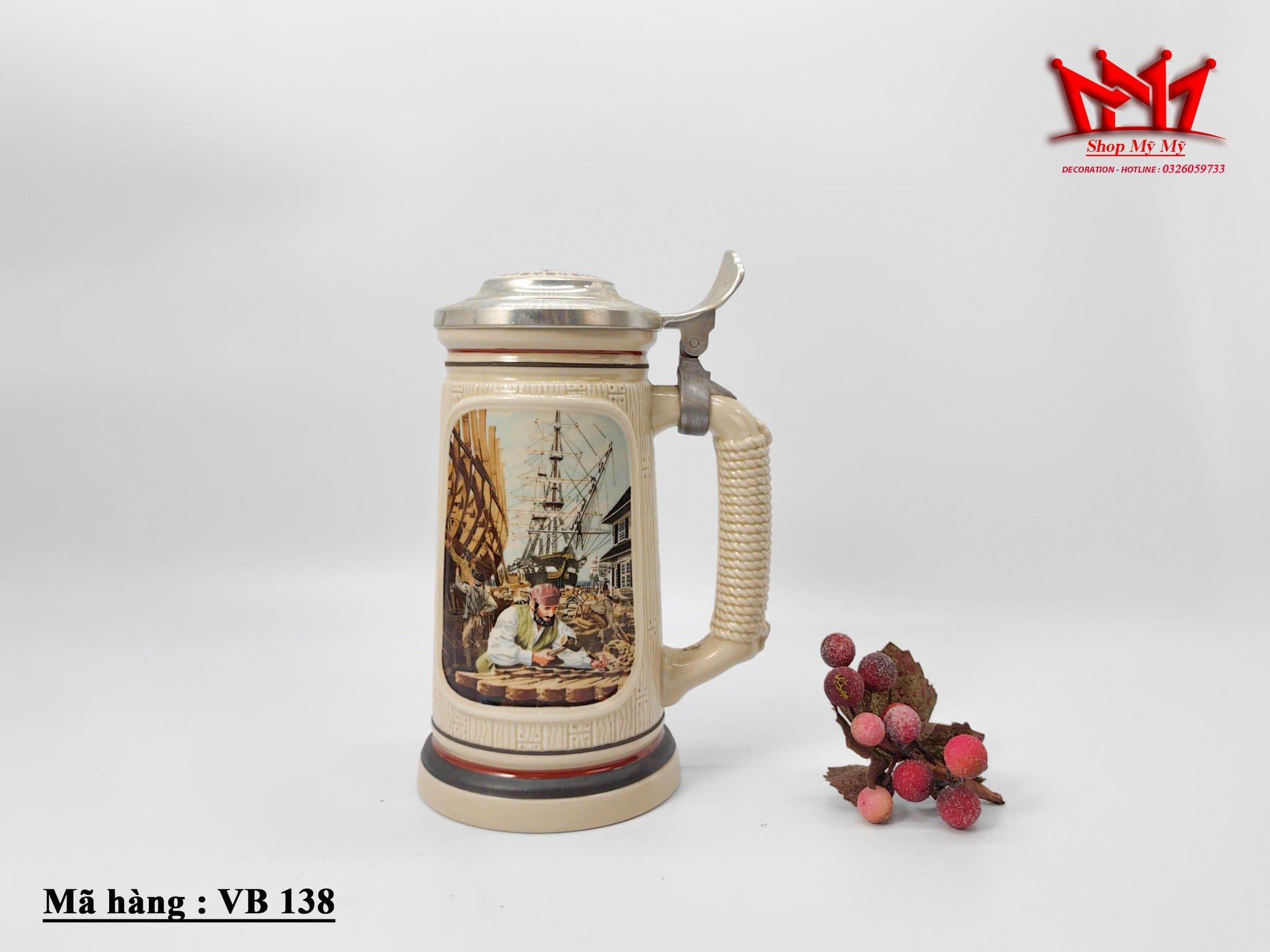 Chiếc cốc bia gốm sứ Avon The Shipbuilder Beer Stein từ bộ sưu tập 